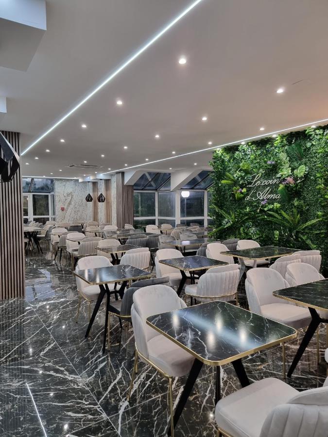 Hôtel Restaurant Le Relais - Pau Nord Lons Exterior foto